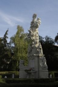 Komárom - A Szentháromság szobra